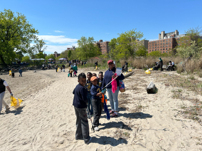 P.S. 233 Langston Hughes Elementary Students volunteering on My Estuary Day.